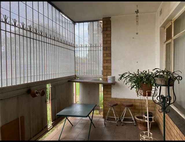 2 BEDROOM APARTMENT FOR SALE IN VANDERBIJLPARK CW 3